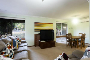 Well equipped 3BR Home with Backyard and Patio